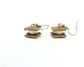 S'mores / Graham Cracker / Chocolate / Marshmallow / Summer / Campfire / Polymer Clay / Dangle Earrings / Food Earrings / Food Jewelry