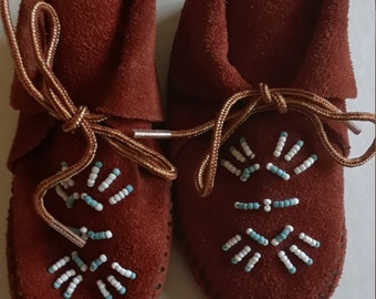 taos moccasin company factory outlet