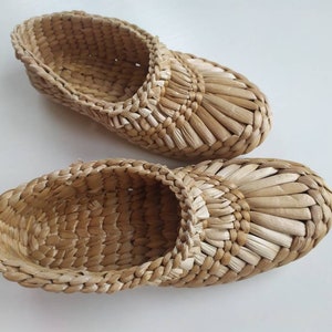 Natural Bast sandals with closed heel Vegan shoes Raffia home shoes Straw slippers Sauna shoes  Massage slippers Organic Earthing shoes