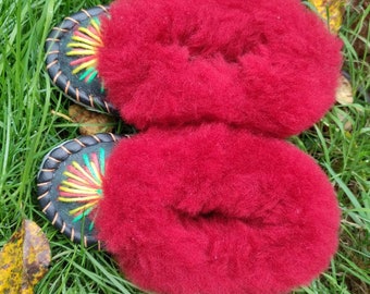 Kids slippers Baby fur slippers, Red fur slippers warm kids moccasins, leather shoes Eco-friendly product Size US Toddler 7.5 insole 15 cm