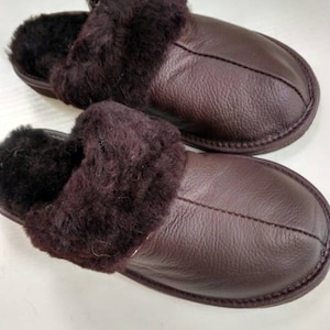 Brown Leather Sheepskin Slippers: Warm Fur Lined Home Shoes (EU39)