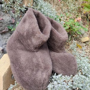 Warm BROWN fur slippers Men fur boots Winter home shoes Indoor boots Included weep wool fibers One pair size US 11 EU 43-44 Insole 28cm