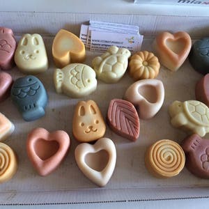 Set of 40 personalized handmade soaps of 30g various shapes animals and flowers, hearts, leaves, etc. Extra virgin olive oil soap. image 3