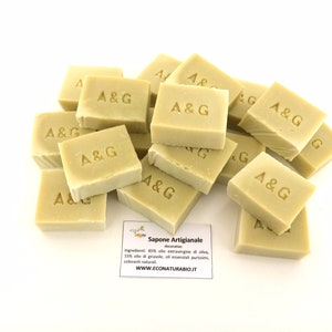 Set di 40 saponi rettangolari personalizzati- segnaposto matrimonio-evento. Colori e profumazioni a scelta tra erbe e spezie naturali.