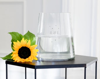 Personalized engraved vase - Glass flower vase with name - Tinted / Transparent