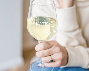 Copa de vino personalizada: copa de vino blanco grabada con el nombre o texto de su elección, grabado con láser, apta para lavavajillas