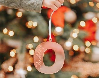 Gepersonaliseerde naam Bauble Decoratie Hangende Kerstboom Ornament - Aangepaste Naam Gift - brief