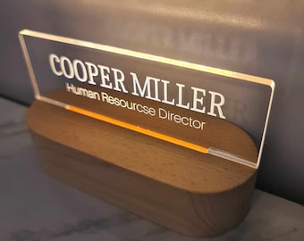 Personalized Desk Name Plate with Wooden Base, Lighted Acrylic Nameplate, Desk Accessories, Office Gifts for Boss Coworkers, New Job Gifts
