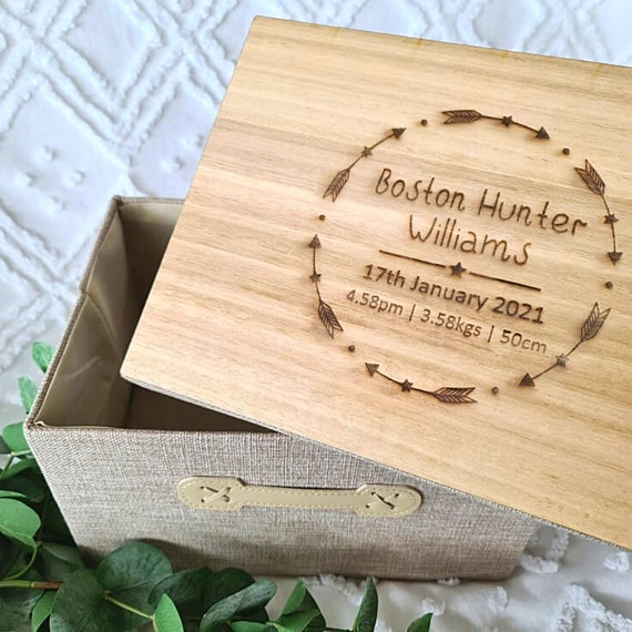 Boîte souvenir de bébé personnalisée Boîte à souvenirs en lin et en bois  personnalisée Cadeau pour nouveau-né -  Canada
