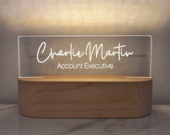 Personalized Desk Name Plate with Wooden Base, Lighted Acrylic Nameplate, Desk Accessories, Office Gifts for Boss Coworkers, New Job Gifts