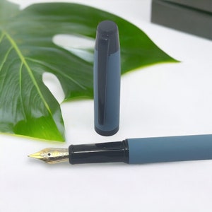 Penna Stilografica CARTA DA ZUCCHERO con Incisione Personalizzata di un Nome di Iniziali- Regalo Laurea, Festa del Papà, Regalo aziendale...