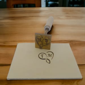 Timbro Clichè Punzone, per Marcatura Manuale  a caldo, per pelle, cuoio, legno ed alimenti.