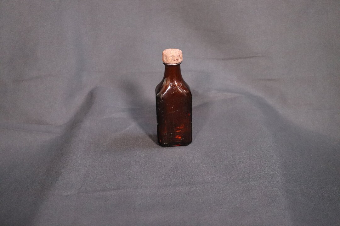 Joseph Co. Vintage Extract Bottle, Early 20th Century, 1925