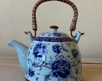 Traditional Chinese Blue Peony Teapot, Porcelain Tea Kettle with Rattan Handle
