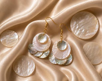 Mother of Pearl Disc Earrings, Gold Dangle Earrings, Coastal Shell Jewelry, Iridescent Statement Earrings, Beach Wedding Jewelry