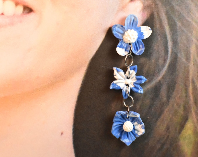 Flower Earrings, Clay Flower Earrings, Blue Flower Earrings, White Flower Earrings, Nature Earrings