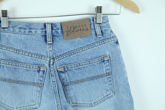 Vintage 90s Y2K Express Bleus Jeans Light Wash Mid Rise Crop Vintage 90s Y2K Express Bleus Jeans Light Wash Mid Rise Crop