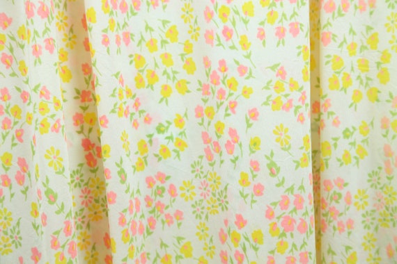 FLAW Vintage 70s Nylon Floral Long Sleeve Nightgo… - image 5