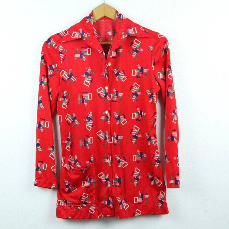 Vintage 70s Womens Red Polyester Button Down Shirt Disco Big Collar Geometric S image 1