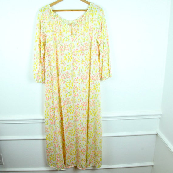 FLAW Vintage 70s Nylon Floral Long Sleeve Nightgo… - image 1