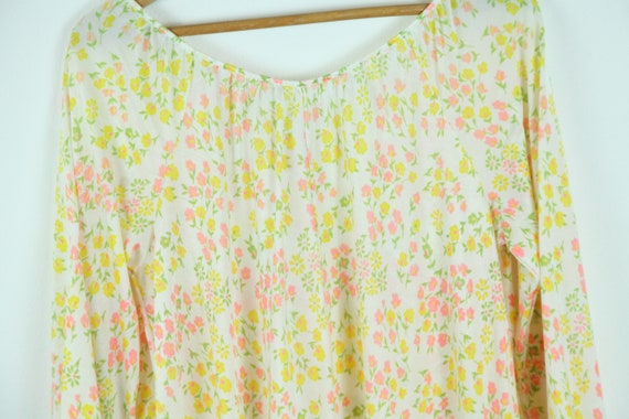 FLAW Vintage 70s Nylon Floral Long Sleeve Nightgo… - image 9
