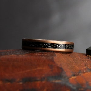 Armstrong, roséguldmeteoritring, meteoritdamring, vigselring för kvinnor, 4 mm guldring, 18k roséguld, bröllop, Thorum bild 3