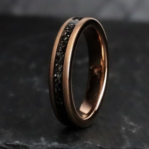 Armstrong, roséguldmeteoritring, meteoritdamring, vigselring för kvinnor, 4 mm guldring, 18k roséguld, bröllop, Thorum bild 4