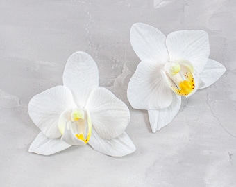 White Orchid earrings. White flower earrings. Floral wedding earrings