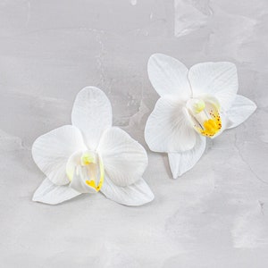 White Orchid earrings. White flower earrings. Floral wedding earrings