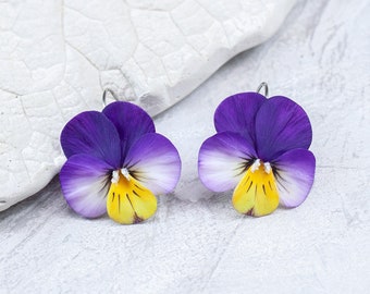 Purple pansy earrings Realistic flower earrings Floral earrings Pansies jewelry Floral gift