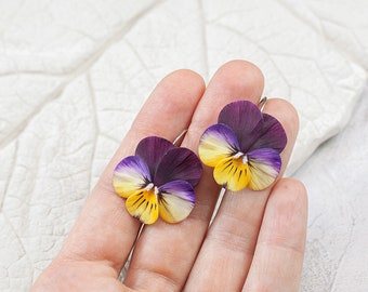 Pansy earrings Realistic flower earrings Floral earrings Pansies jewelry