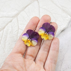 Pansy earrings Realistic flower earrings Floral earrings Pansies jewelry