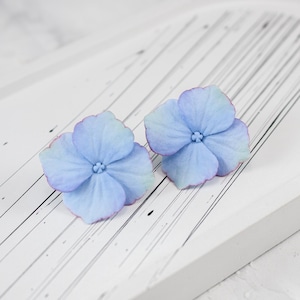 Hydrangea stud earrings, Realistic flower earrings,  Blue Hydrangea Floral earrings, Hydrangea jewelry