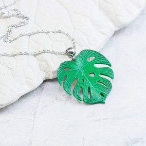 Monstera leaf necklace. Green palm leaf pendant. Plant tropical necklace. Monstera lover gift