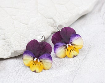 Stiefmütterchen Ohrringe: Realistischer Handgemachter Schmuck, Kastanienbraun & Gelb