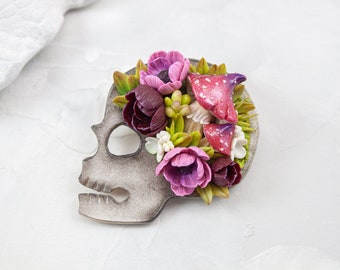 Skull brooch with flowers and mushrooms. Halloween flower brooch. Floral jacket brooch
