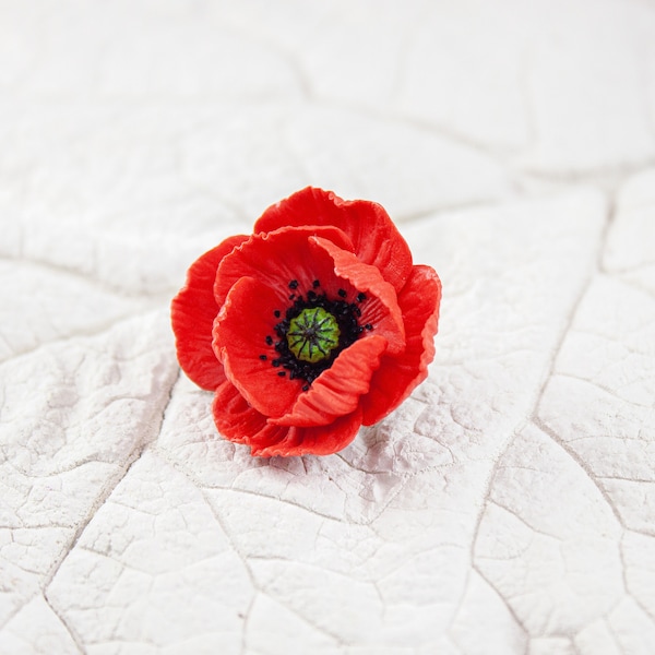 Poppy brooch.Red poppy lapel pin. Poppy gift