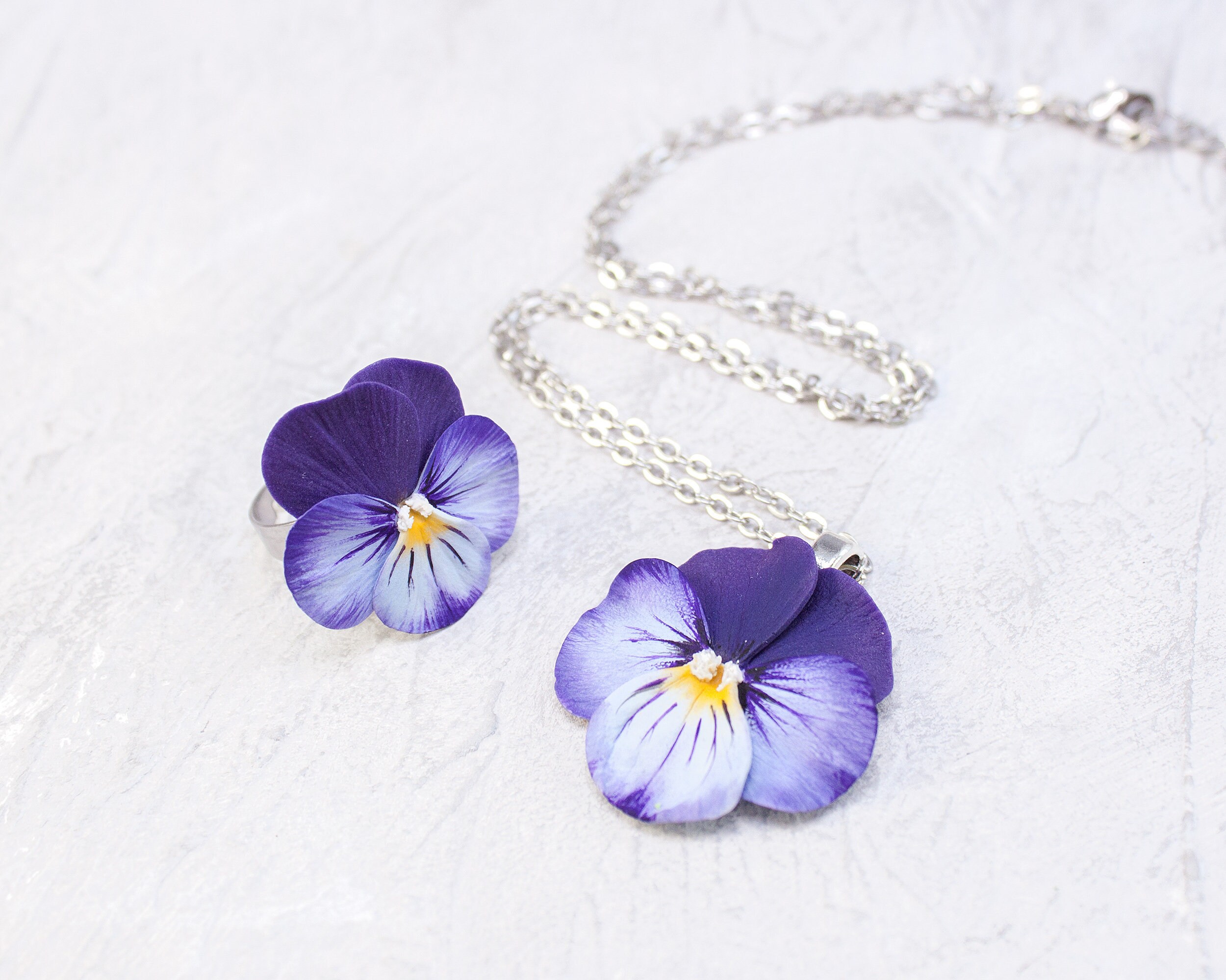 Floral jewelry set. Realistic flower. Pansy ring. Pansy Etsy