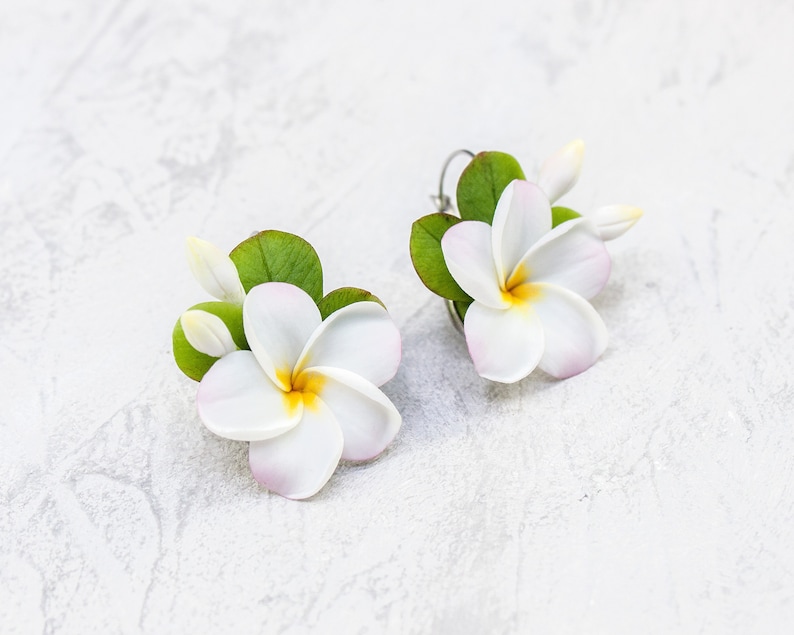 Plumeria earrings Realistic hawaiian flower Frangipani earrings Bridesmaid earrings image 3