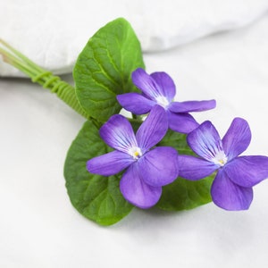 Wild violets brooch. Brooch with realistic flowers. Spring brooch image 6