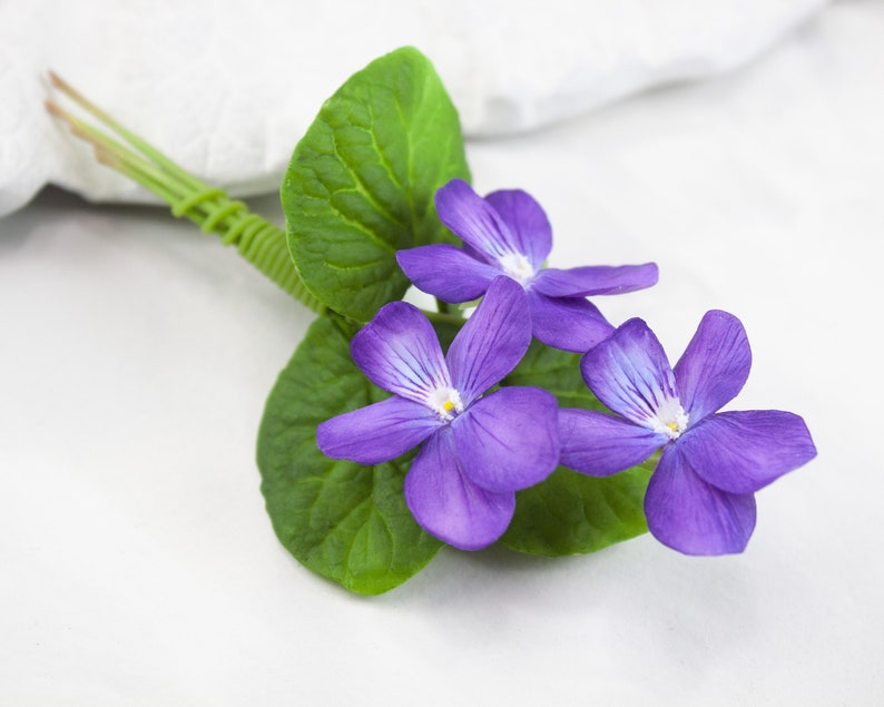 Wild violets brooch. Brooch with realistic flowers. Spring brooch image 6