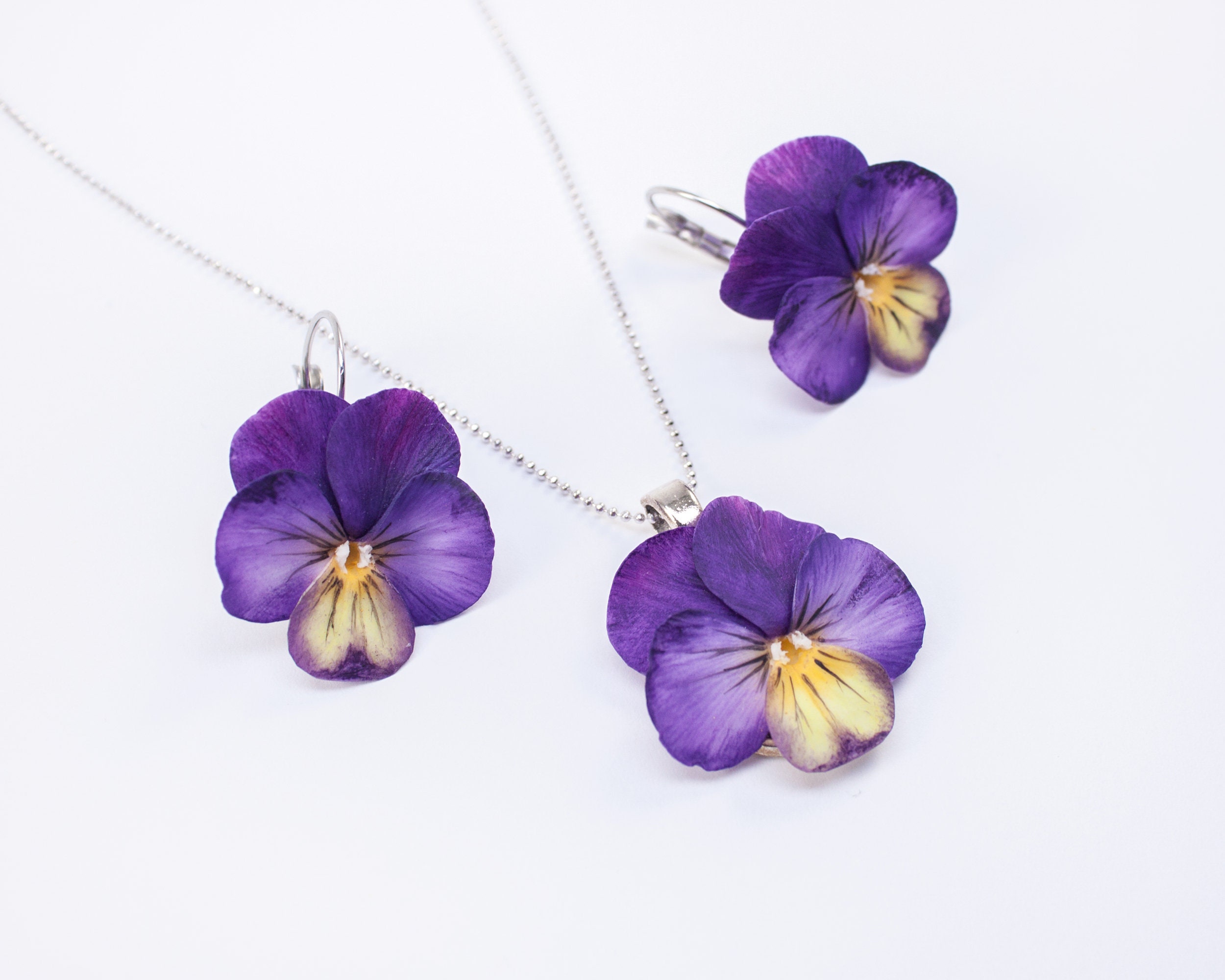 Pansy jewelry set. Realistic flower. Pansy earrings. Pansy Etsy