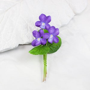 Wild violets brooch. Brooch with realistic flowers. Spring brooch image 4