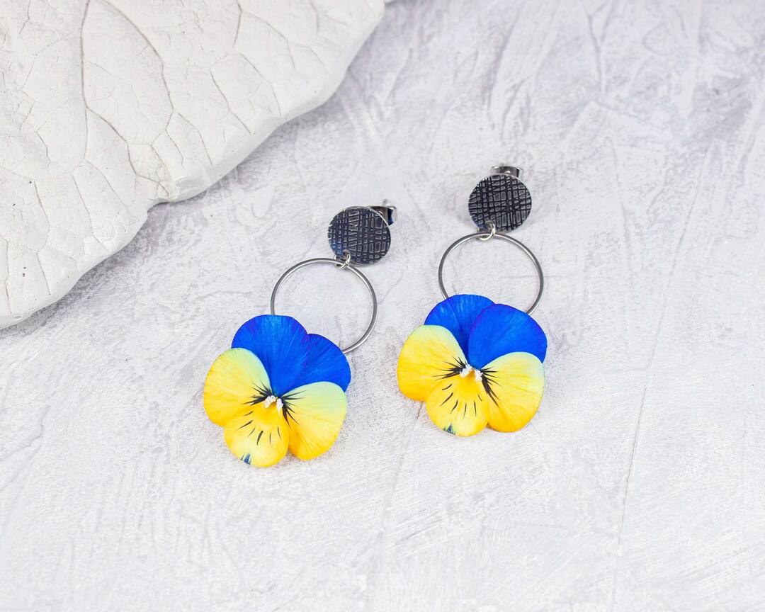 Pansy Stud Earrings. Bright Flower Earrings Studs. Realistic Etsy