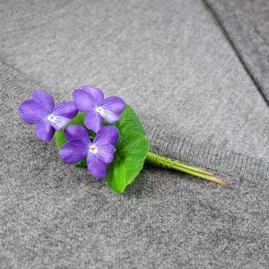 Wild violets brooch. Brooch with realistic flowers. Spring brooch image 9