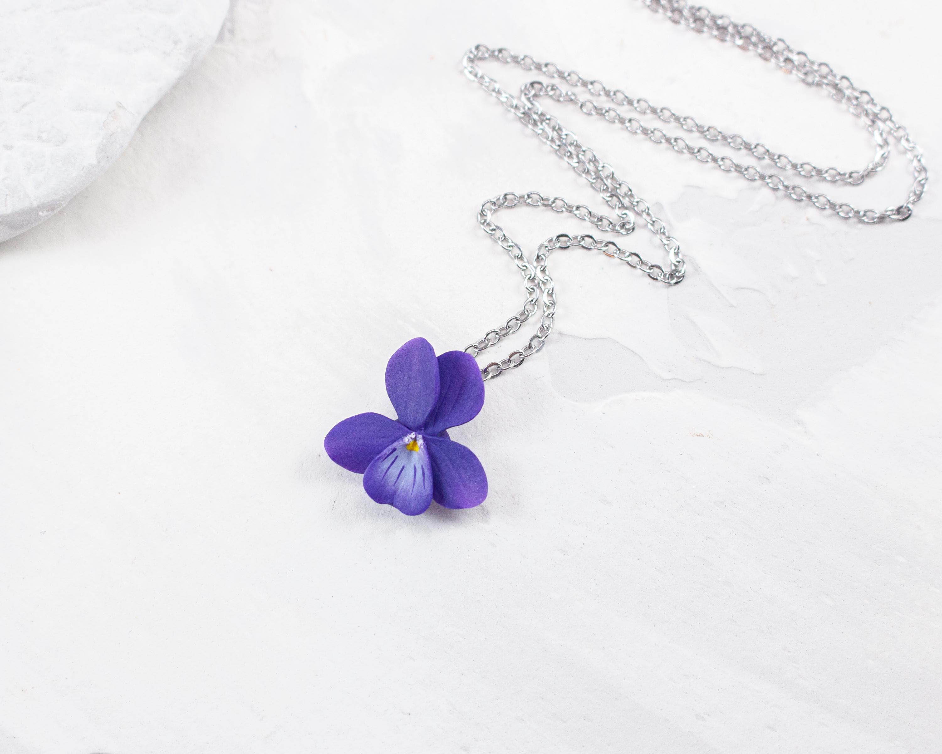 ビオラの花のネックレス - Etsy 日本