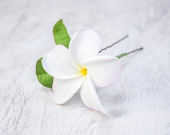 Hair pin plumeria, Realistic Hawaiian flower, Bridal hair flower