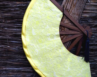 Leque de madeira artesanal amarelo China Dreams