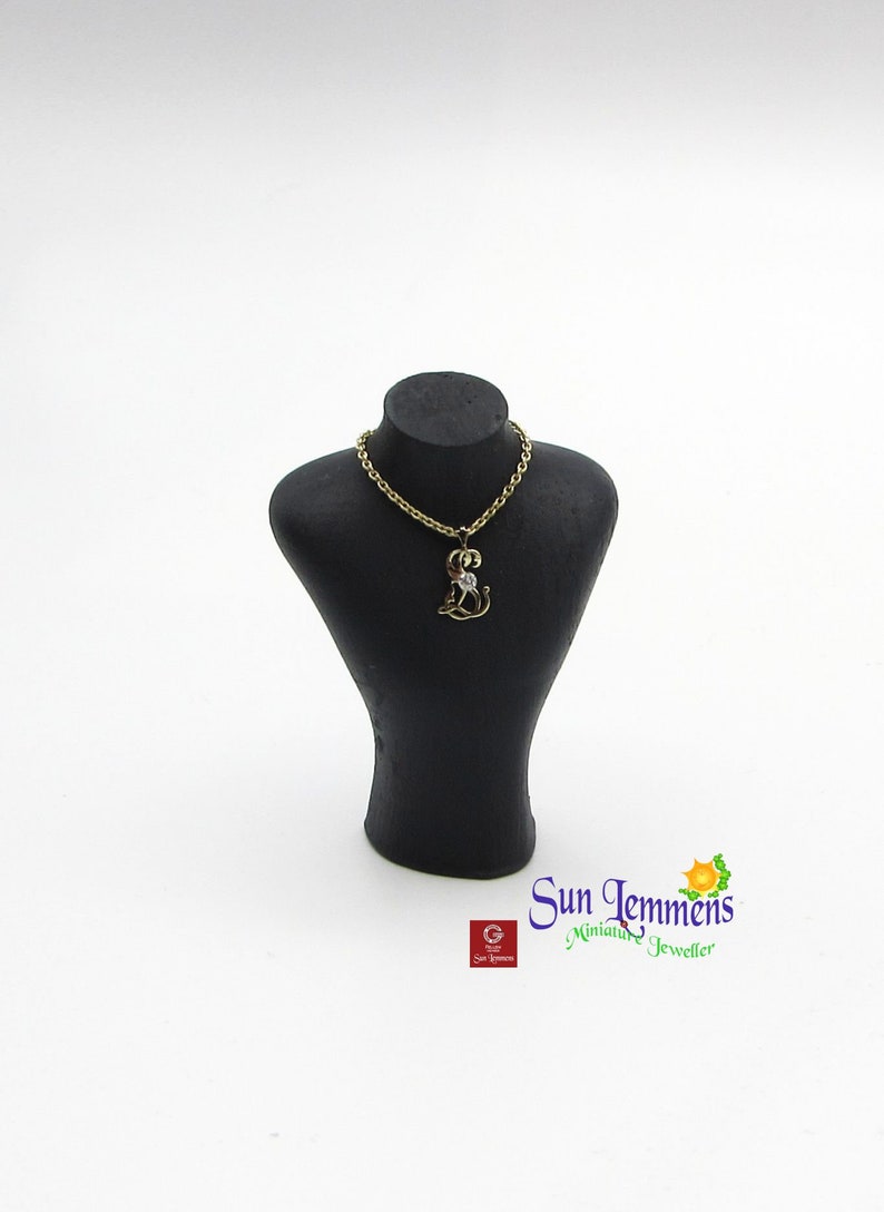 Miniatuur persoonlijke gouden monogram ketting met diamant afbeelding 2