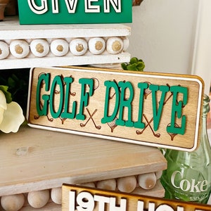 Golf Drive Mini Sign – Golf Street Sign Tiered Tray Decor – Green Golf Themed Shelf Accent – Handmade Wood Golfer Gift – Mini Golf Display